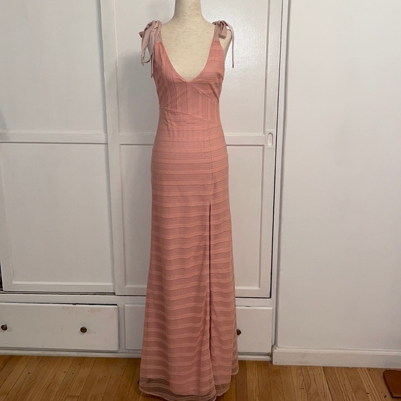 Lovers and friends pink formal dress - Picture 2 of 9